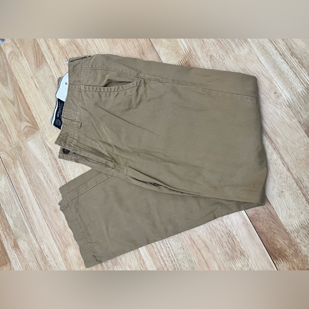 American Eagle Outfitters original straight khaki pants size 30x32 men’s